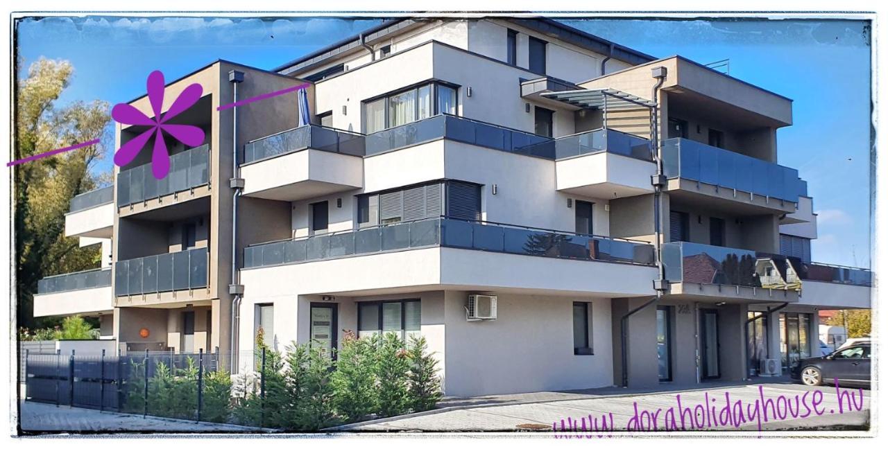 Marina Apartment By Dora Keszthely Exterior foto